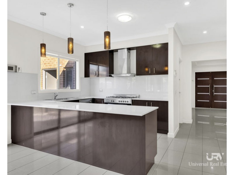 5 Dempster Drive, Craigieburn VIC 3064
