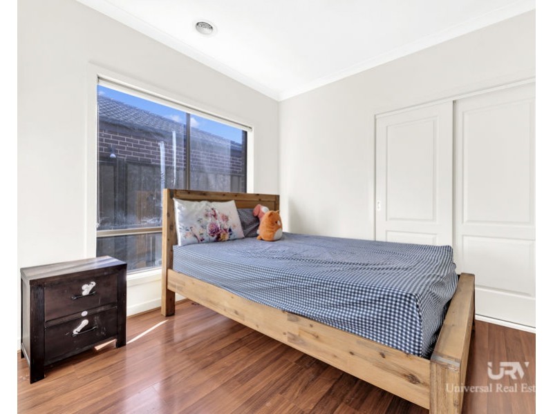 5 Dempster Drive, Craigieburn VIC 3064