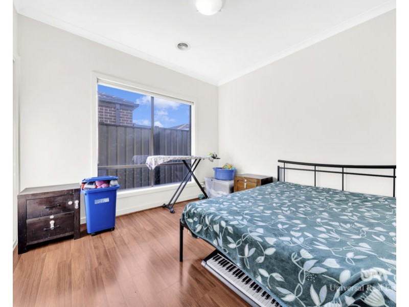 5 Dempster Drive, Craigieburn VIC 3064