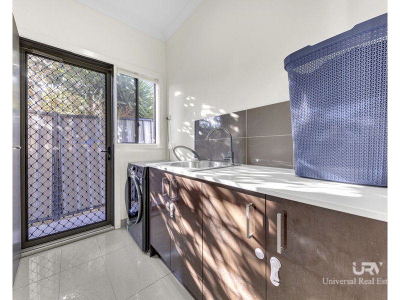 5 Dempster Drive, Craigieburn VIC 3064