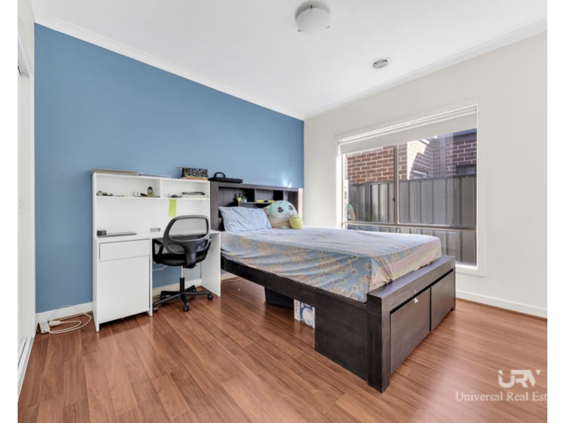 5 Dempster Drive, Craigieburn VIC 3064