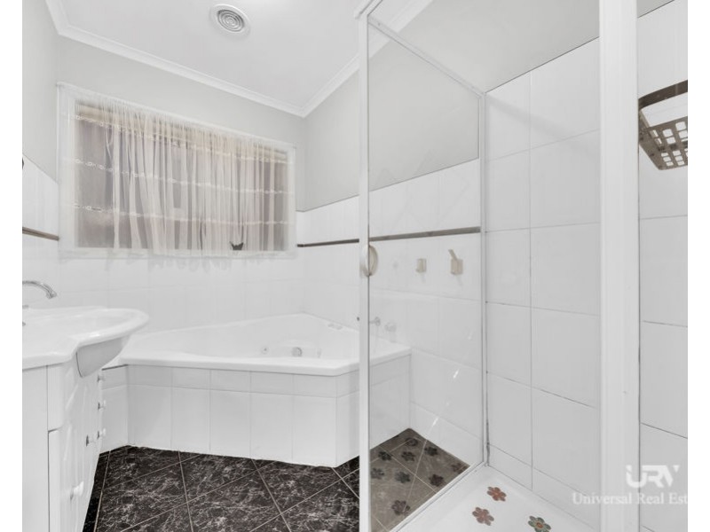 19 Mensa Court, Roxburgh Park VIC 3064