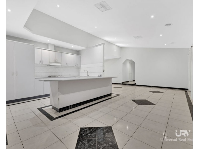 19 Mensa Court, Roxburgh Park VIC 3064