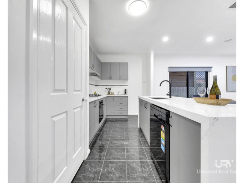 67 Golf View Drive, Craigieburn VIC 3064