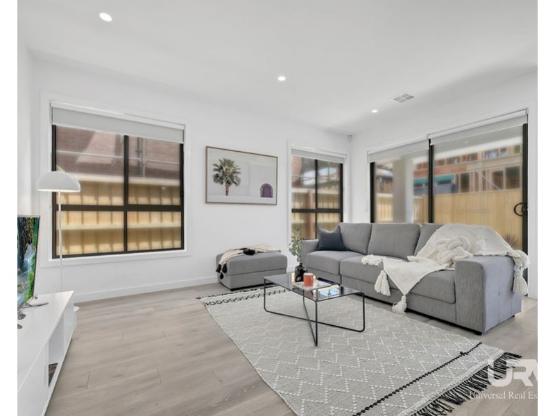 25 Basalt St, Donnybrook VIC 3064