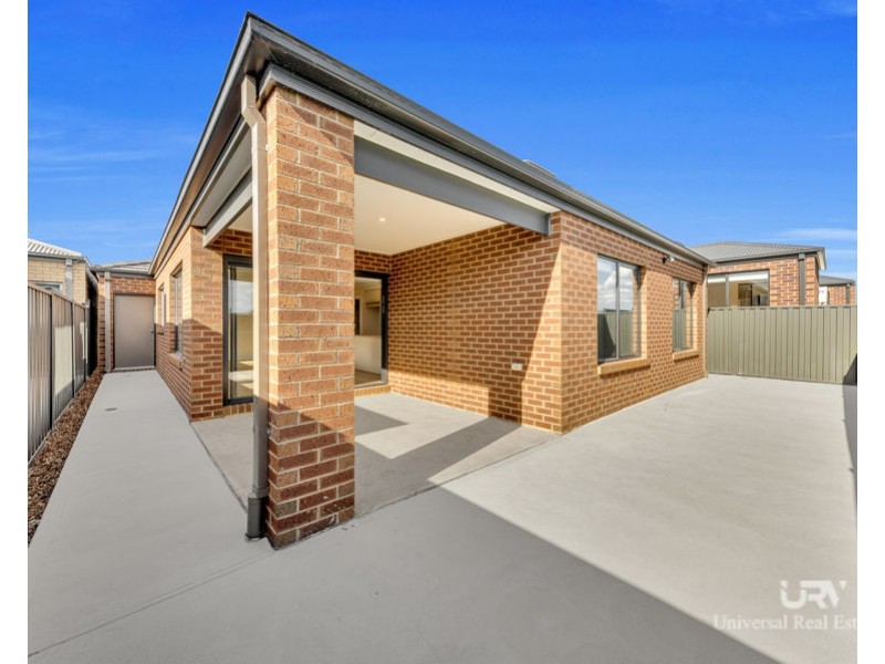 25 Basalt St, Donnybrook VIC 3064