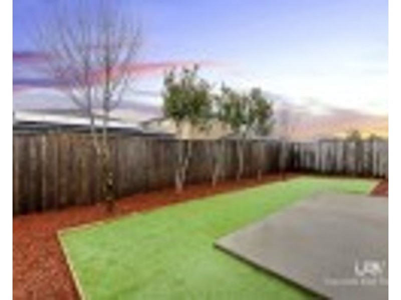 11 Herridge St, Mickleham VIC 3064