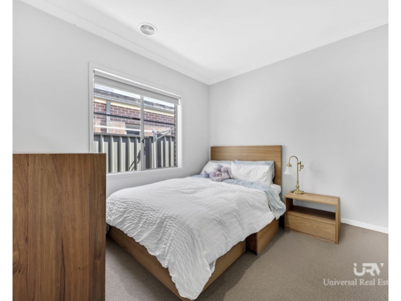 19 Loudon Circuit, Craigieburn VIC 3064