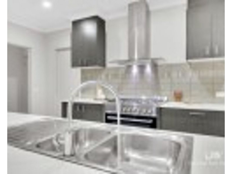 58 Evergreen Crescent, Craigieburn VIC 3064
