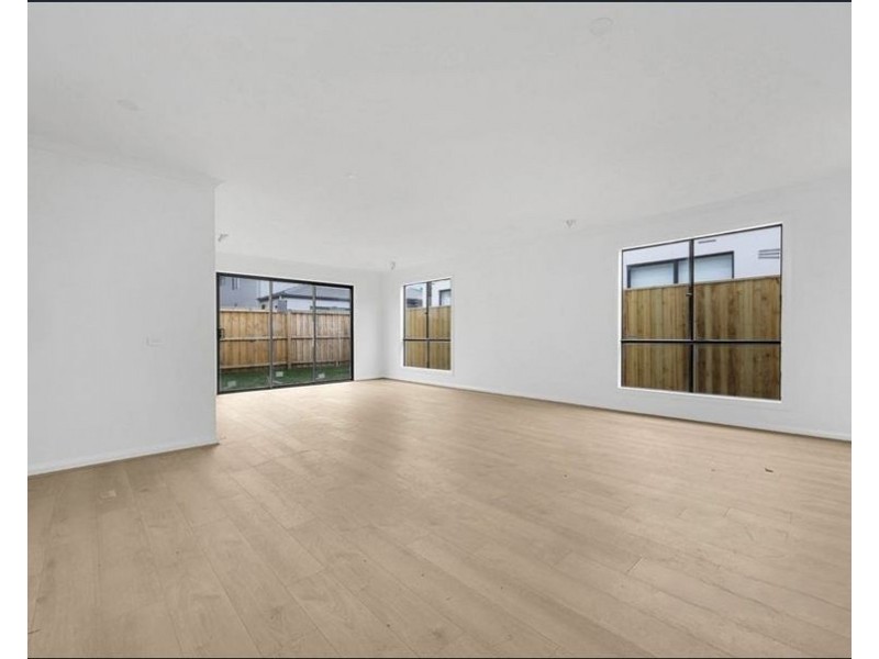 17 Zaatar Street, Mickleham VIC 3064