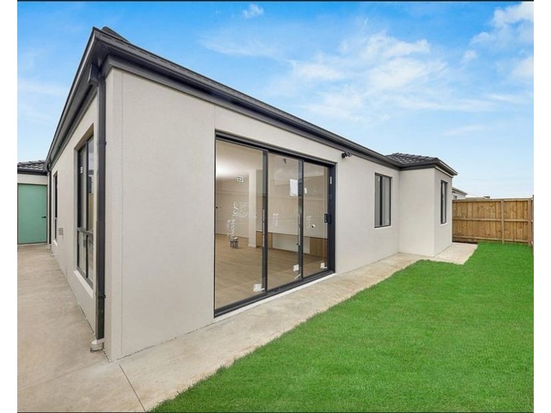 17 Zaatar Street, Mickleham VIC 3064