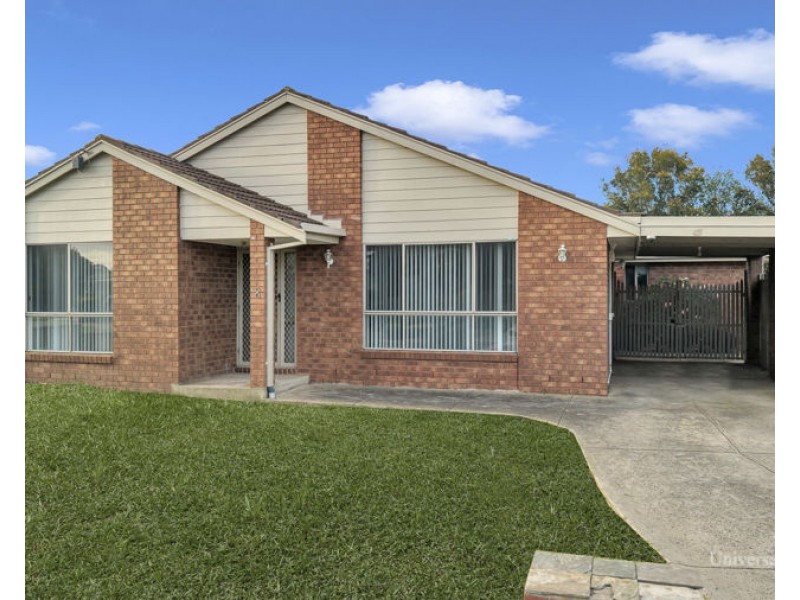 8 Manningtree Parade, Craigieburn VIC 3064