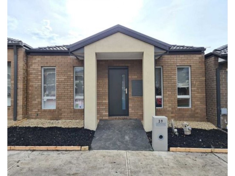 39 Kennedy Parade, Roxburgh Park VIC 3064