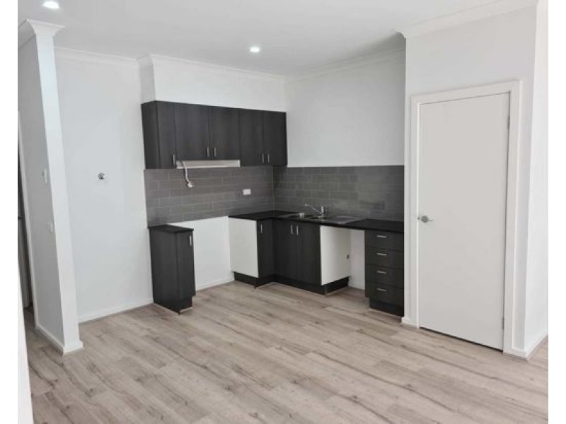 39 Kennedy Parade, Roxburgh Park VIC 3064