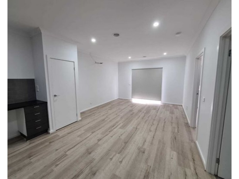 39 Kennedy Parade, Roxburgh Park VIC 3064