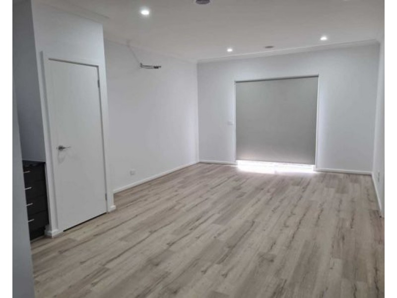 39 Kennedy Parade, Roxburgh Park VIC 3064