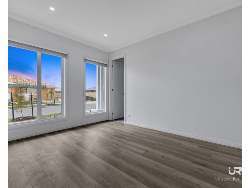 29 Huntingtower Avenue, Mickleham VIC 3064