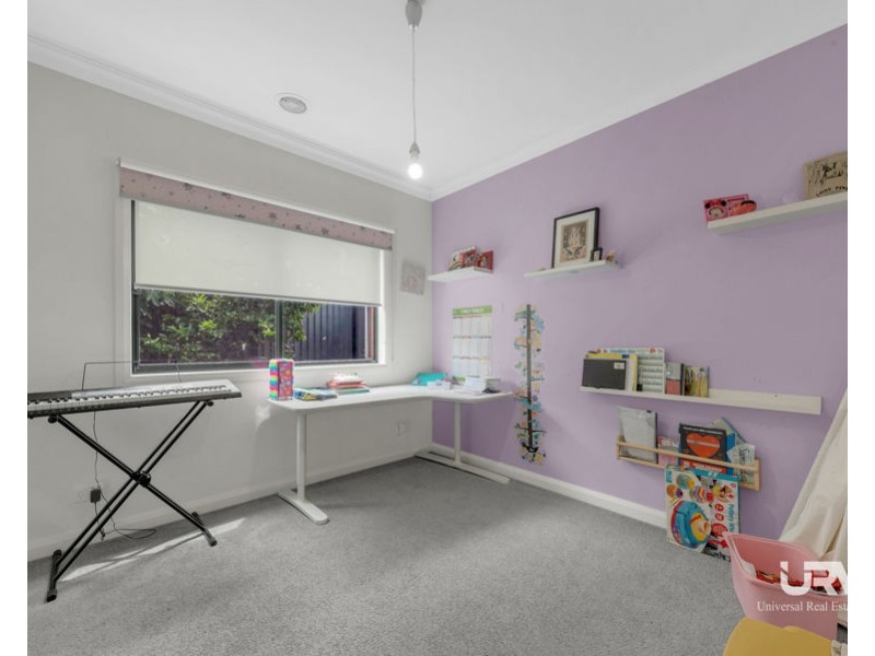 10 Spirited Cct, Craigieburn VIC 3064