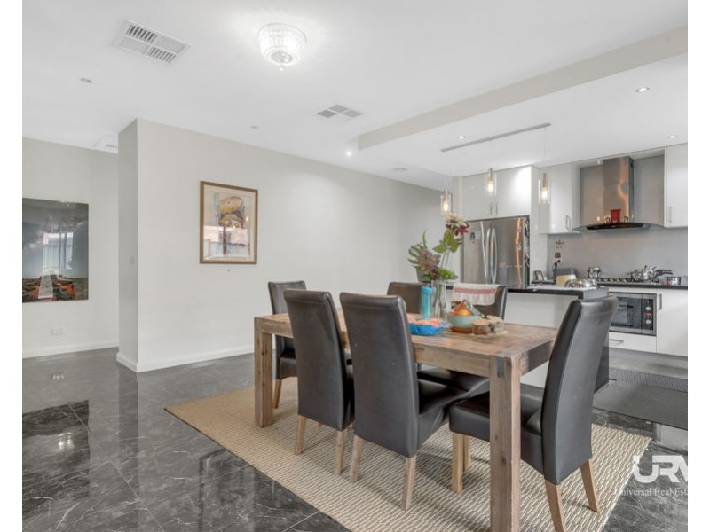 10 Spirited Cct, Craigieburn VIC 3064