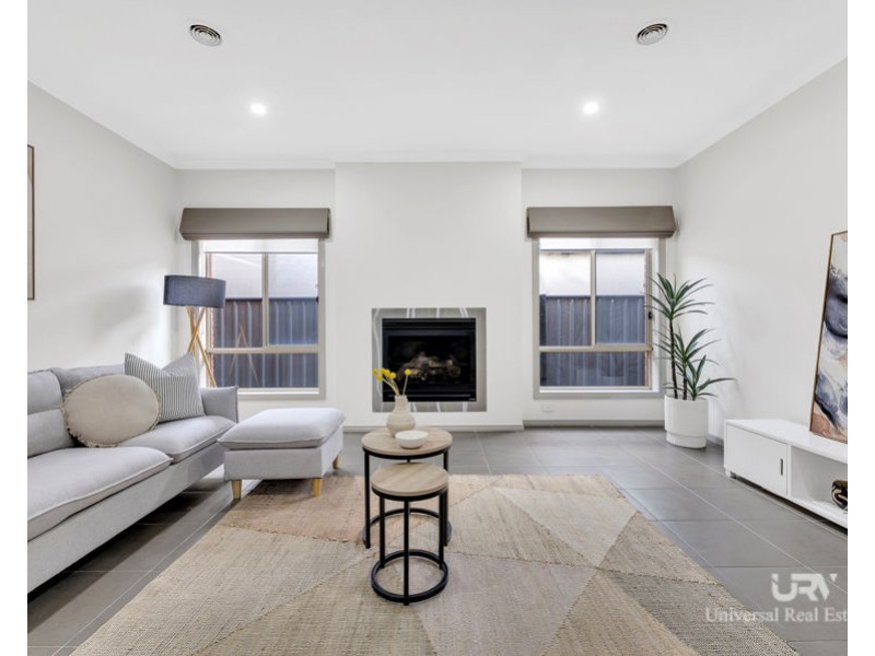 5 Rosleigh Drive, Craigieburn VIC 3064