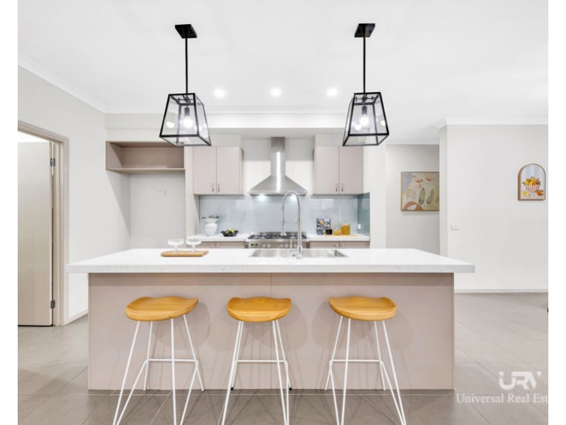 5 Rosleigh Drive, Craigieburn VIC 3064