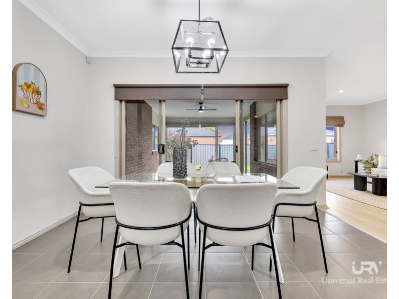 5 Rosleigh Drive, Craigieburn VIC 3064