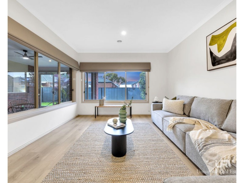 5 Rosleigh Drive, Craigieburn VIC 3064