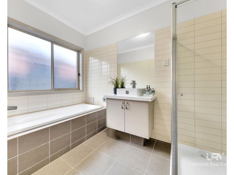 5 Rosleigh Drive, Craigieburn VIC 3064