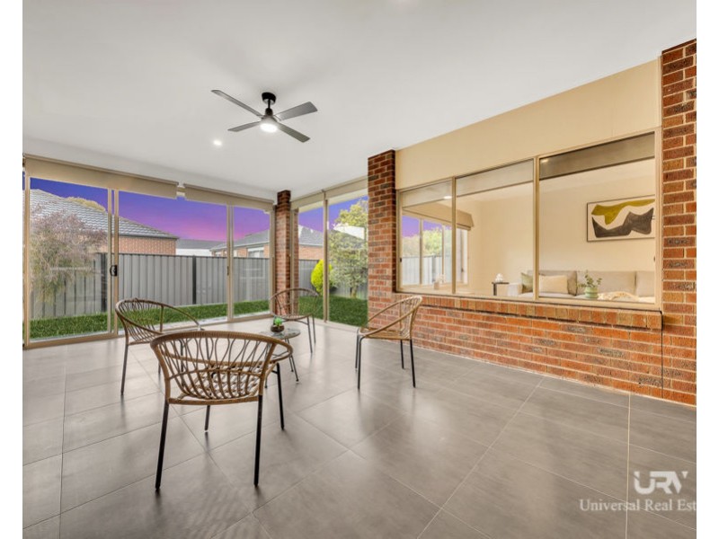 5 Rosleigh Drive, Craigieburn VIC 3064