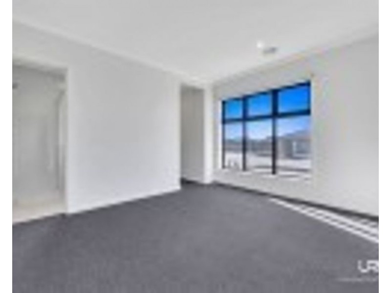 18 Pinaster Street, Wallan VIC 3756