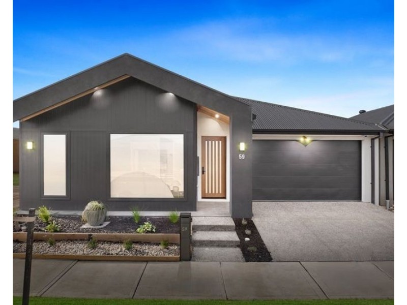 13 Slender Way, Mickleham VIC 3064