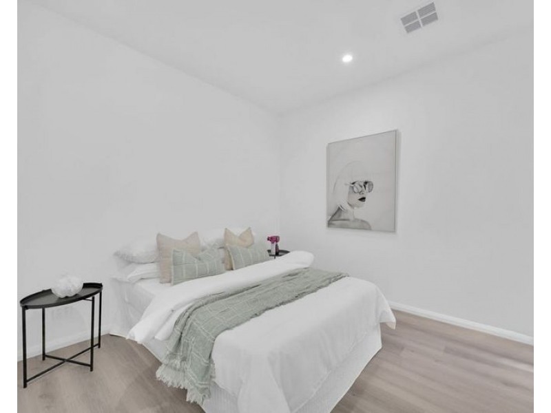 13 Slender Way, Mickleham VIC 3064