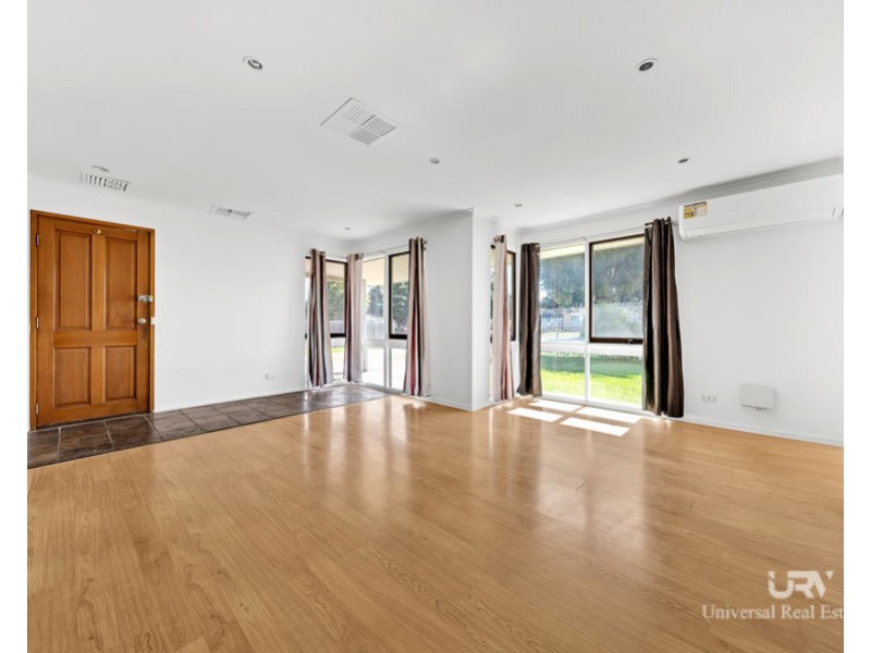 99 Bridgewater Road, Craigieburn VIC 3064