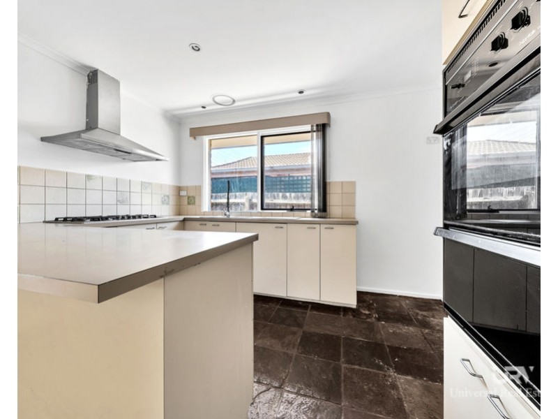 99 Bridgewater Road, Craigieburn VIC 3064