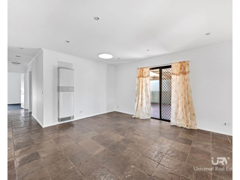 99 Bridgewater Road, Craigieburn VIC 3064