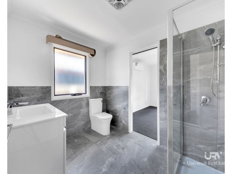 99 Bridgewater Road, Craigieburn VIC 3064