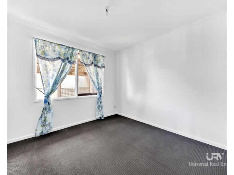 99 Bridgewater Road, Craigieburn VIC 3064