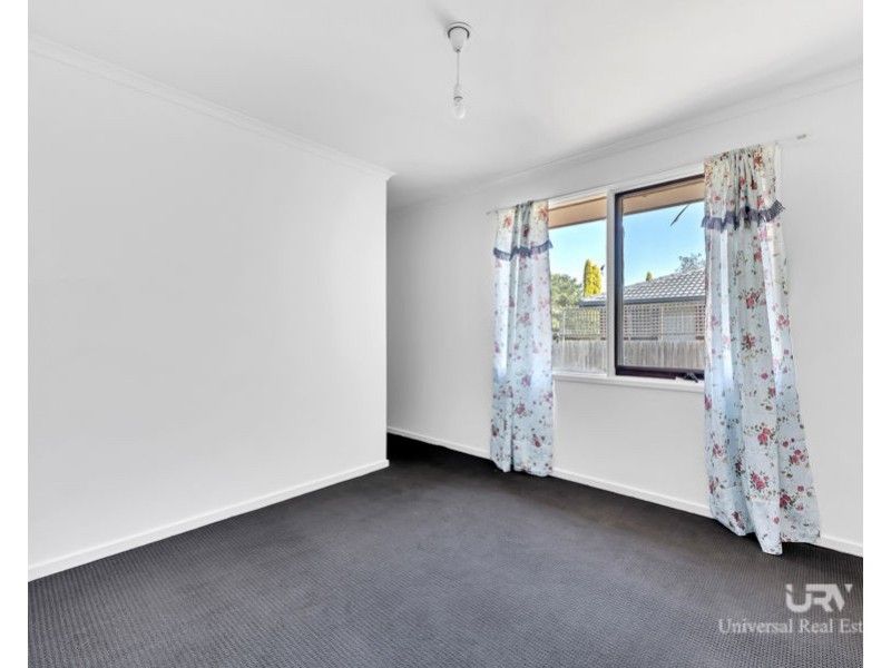 99 Bridgewater Road, Craigieburn VIC 3064