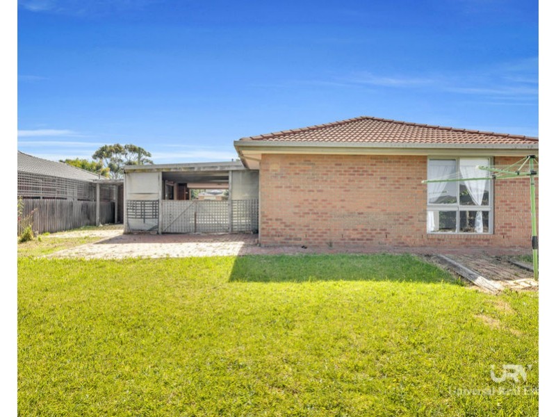 99 Bridgewater Road, Craigieburn VIC 3064