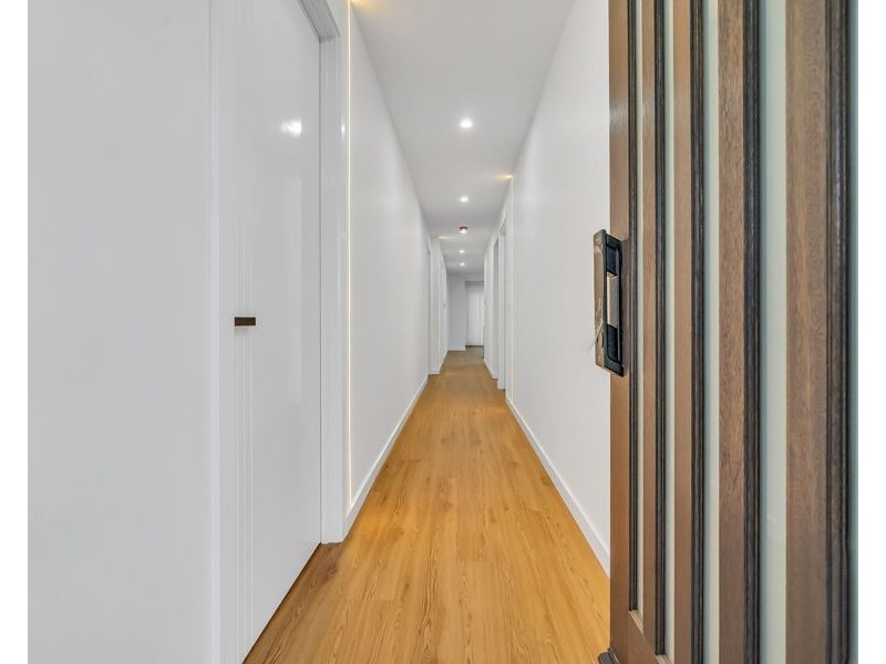 36 Swilk Cres, Mickleham VIC 3064