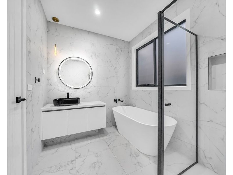 36 Swilk Cres, Mickleham VIC 3064