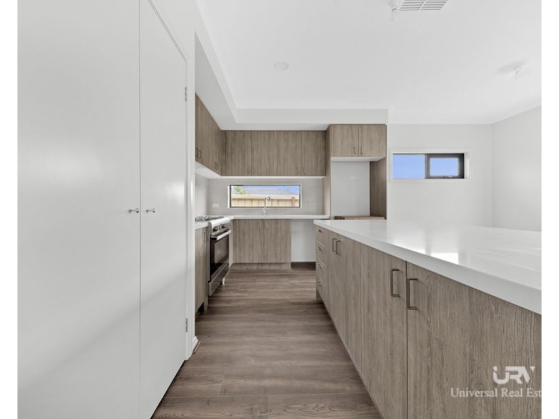 11 Boilersmith St, Donnybrook VIC 3064