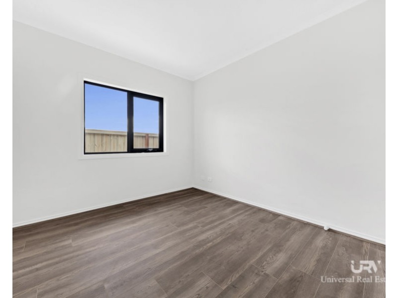 11 Boilersmith St, Donnybrook VIC 3064