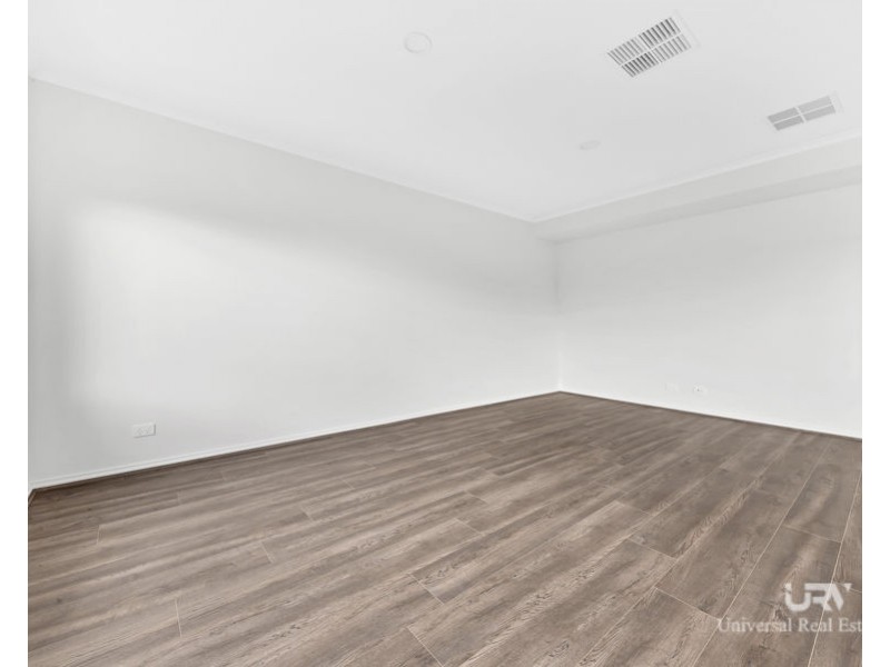 11 Boilersmith St, Donnybrook VIC 3064