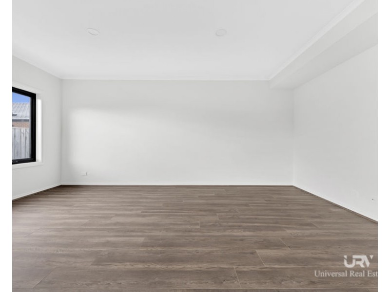 11 Boilersmith St, Donnybrook VIC 3064