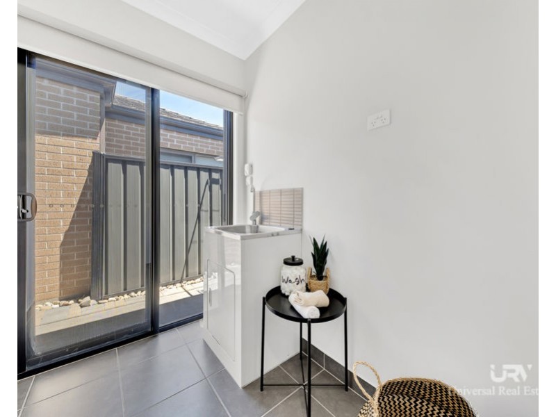 64 Loudon Circuit, Craigieburn VIC 3064