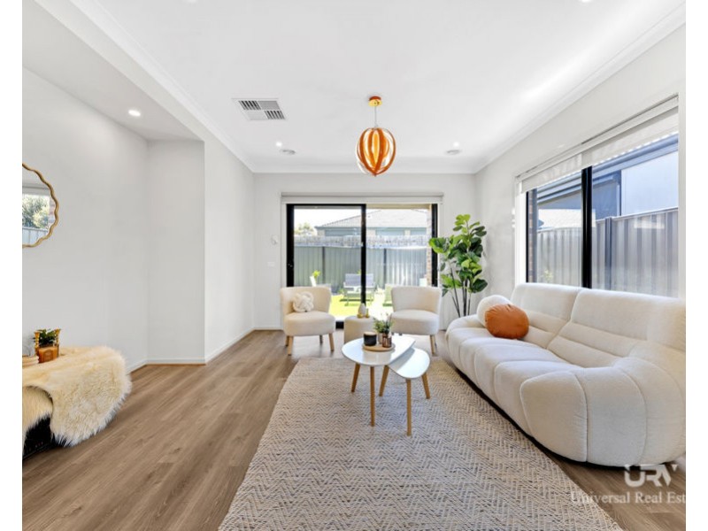 64 Loudon Circuit, Craigieburn VIC 3064