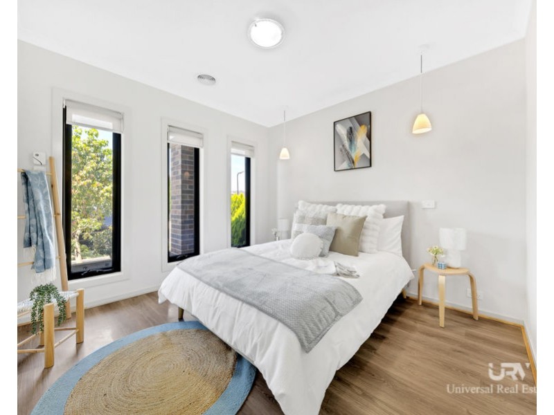 64 Loudon Circuit, Craigieburn VIC 3064
