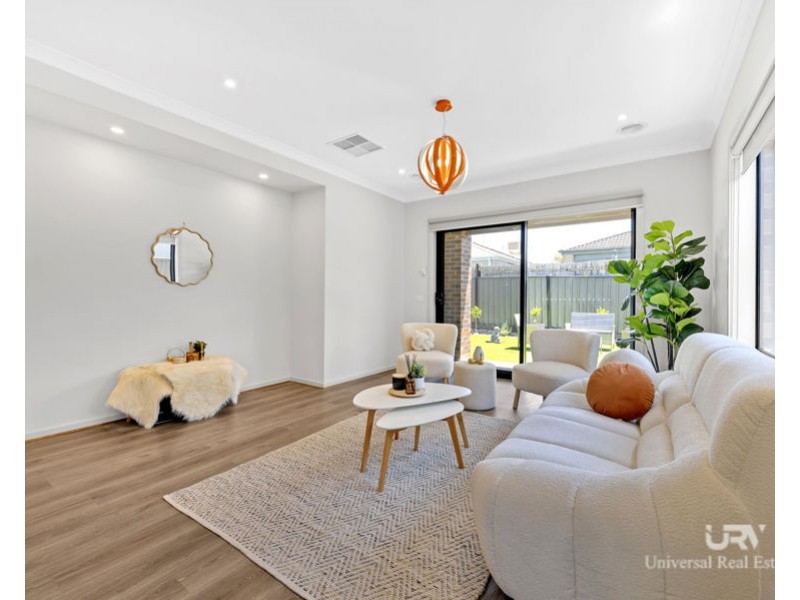 64 Loudon Circuit, Craigieburn VIC 3064