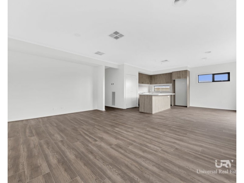 22 Razorback Cres, Wollert VIC 3750